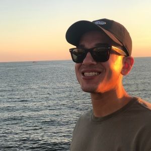 Meet your Posher, Luis